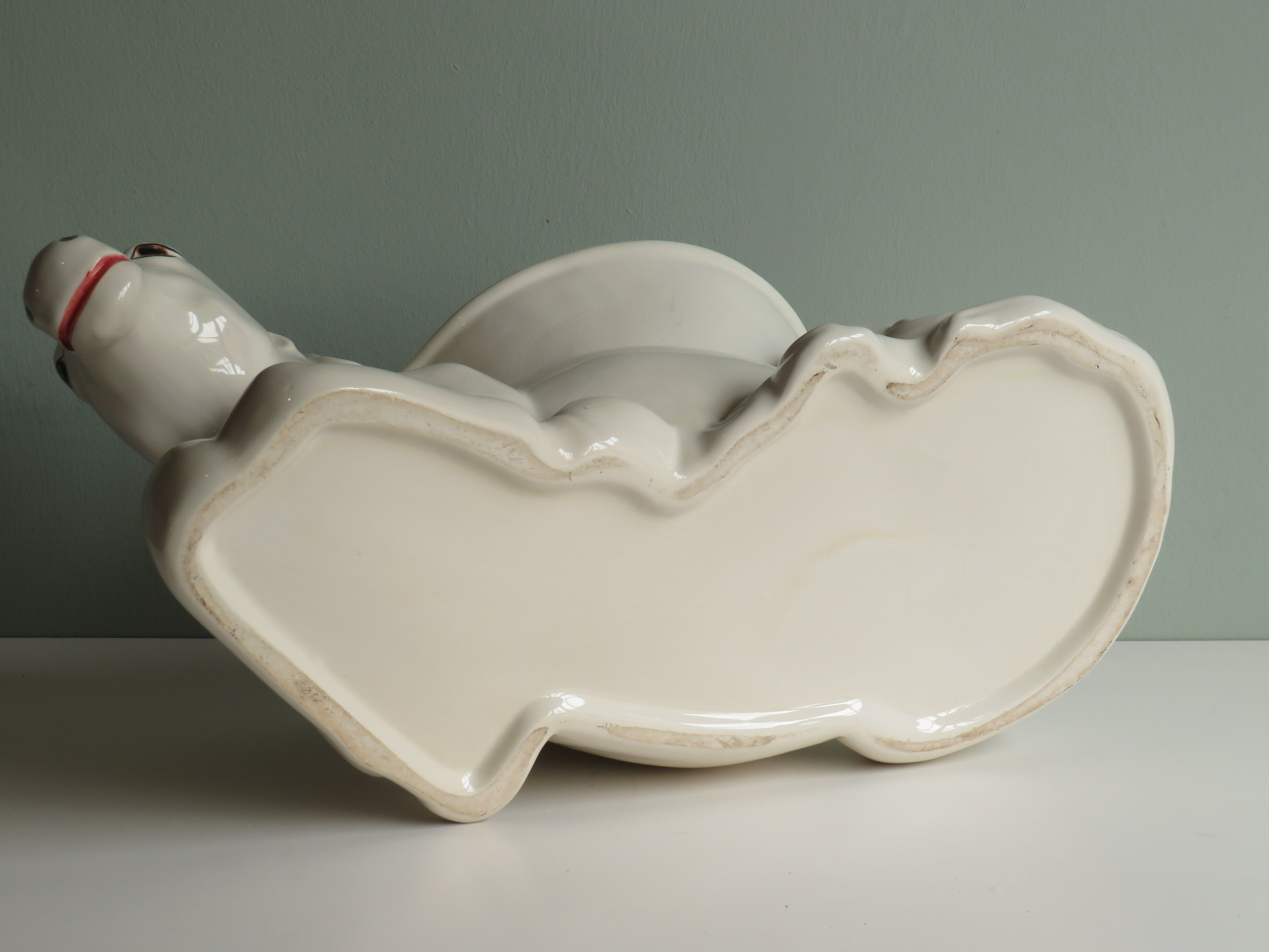 White glazed ceramic pot cover, 1950