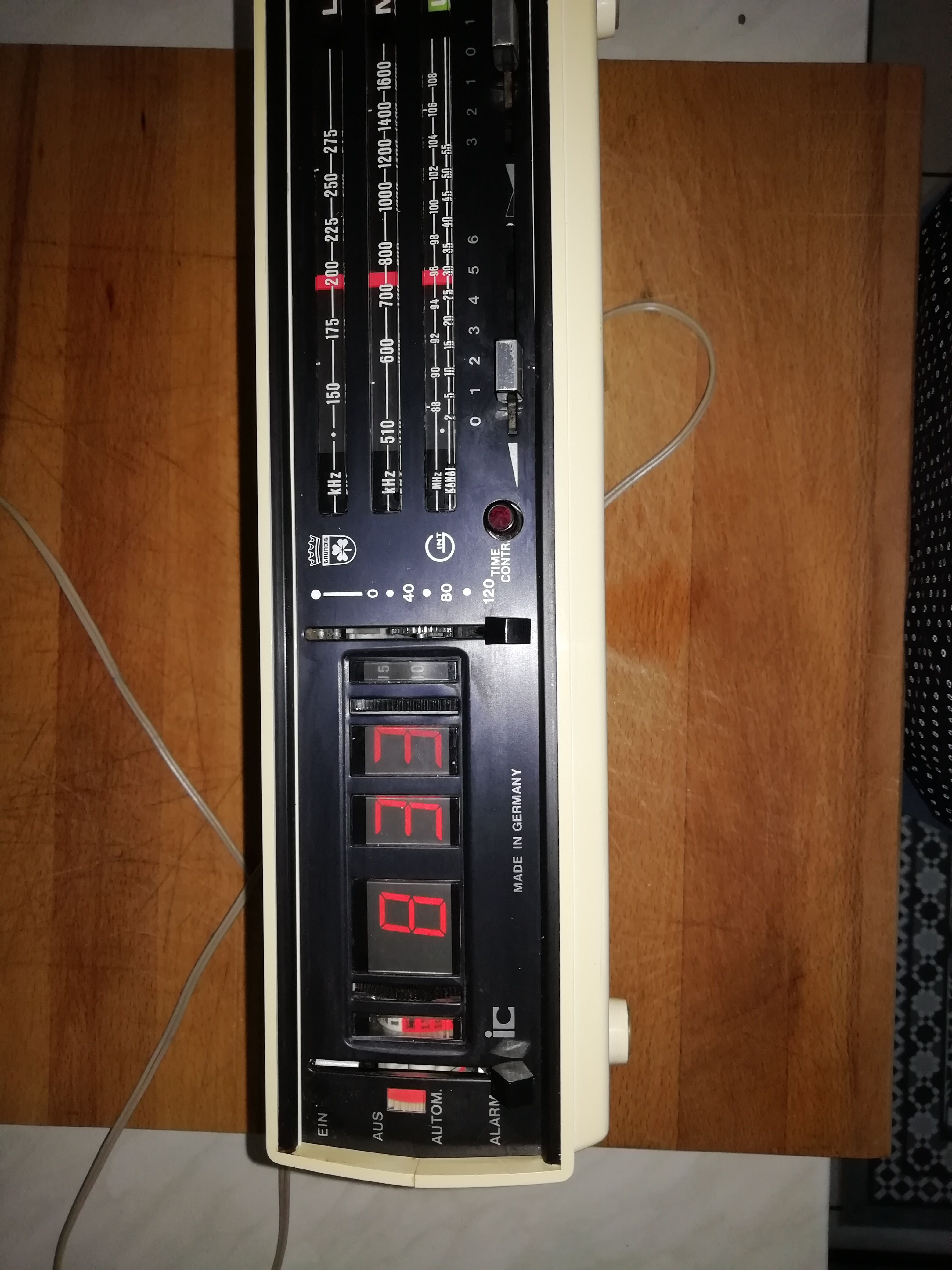 Radio alarm clock Grundig 70s