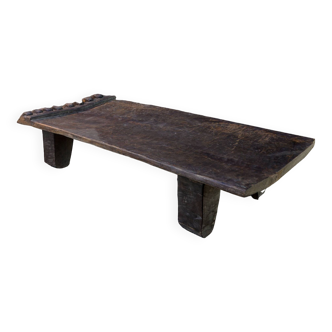 Authentique table Naga ancienne n°22
