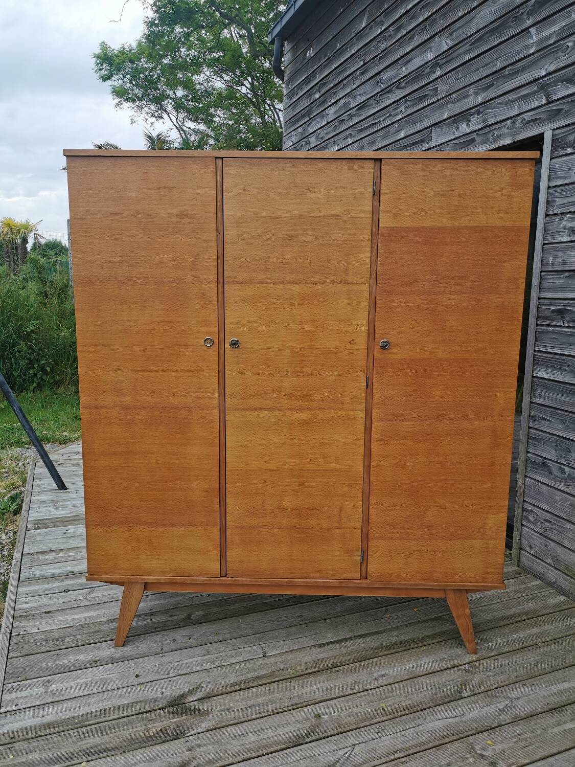 Vintage dressing cabinet