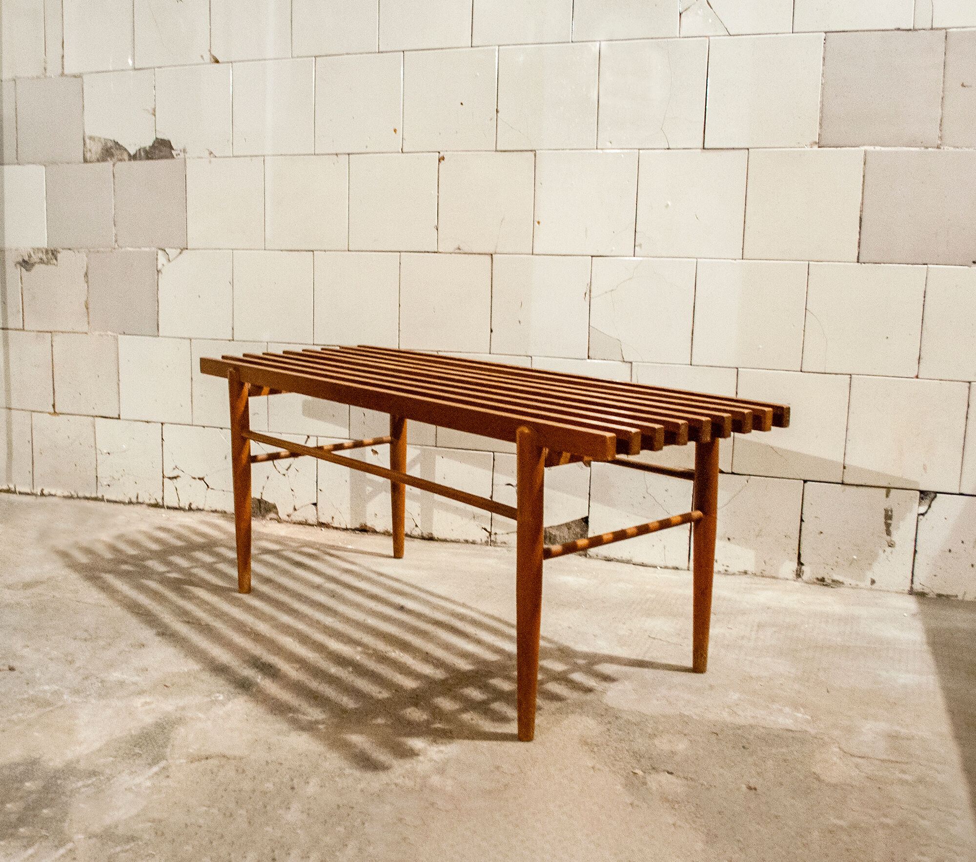 1950s Italian walnut wooden bench