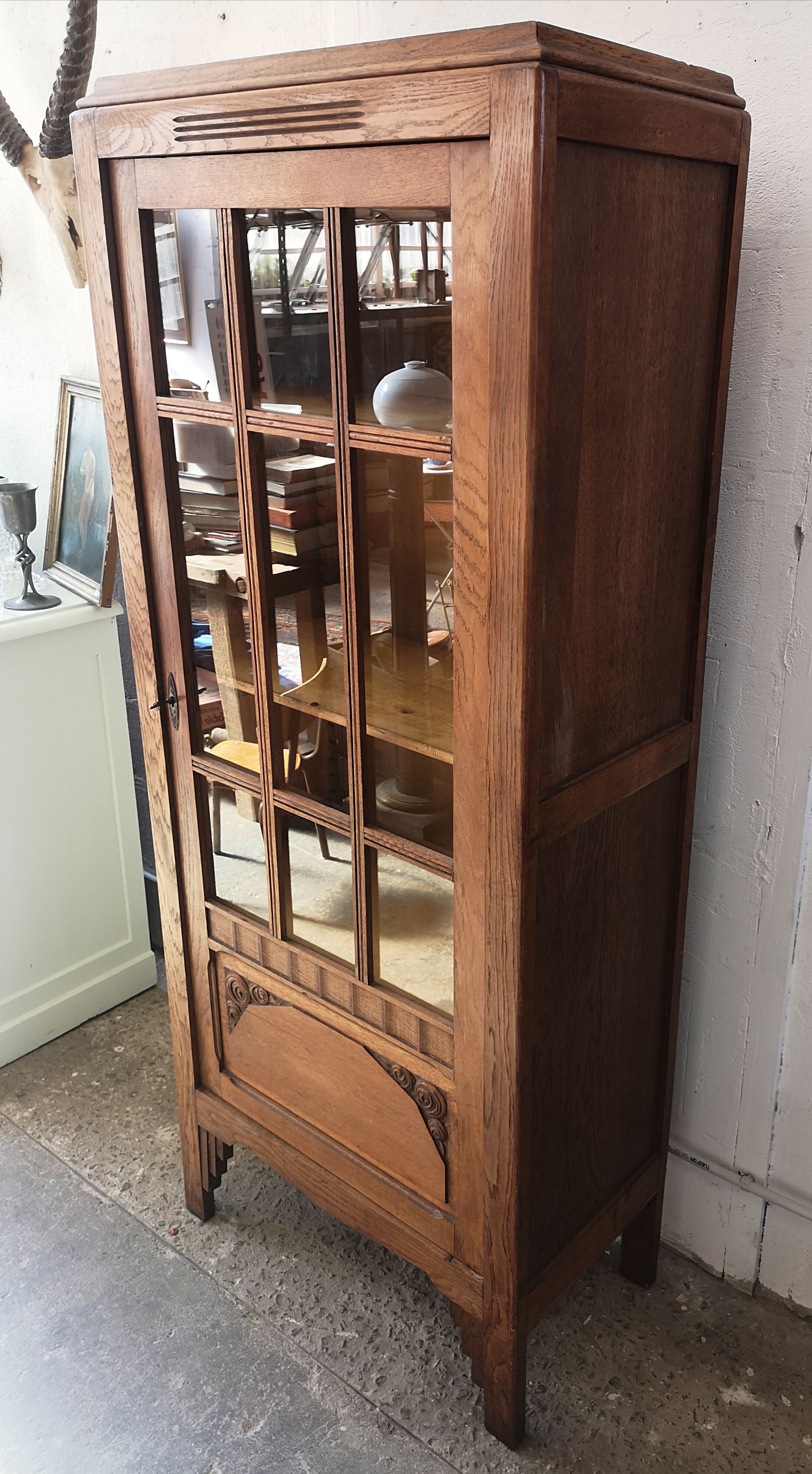 Art Deco bonnetière