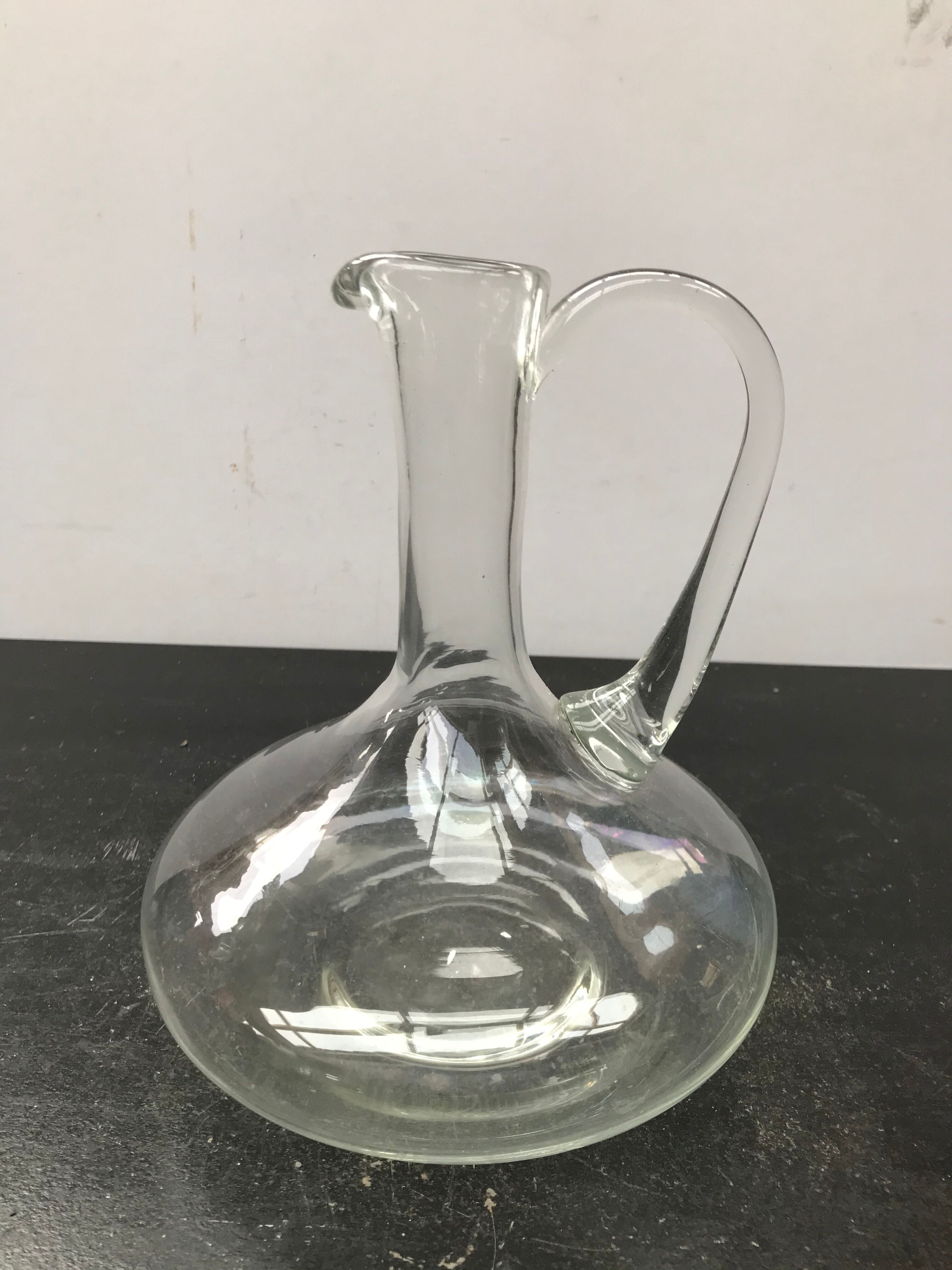 Carafe to decant glass blown