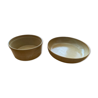 Set of dishes