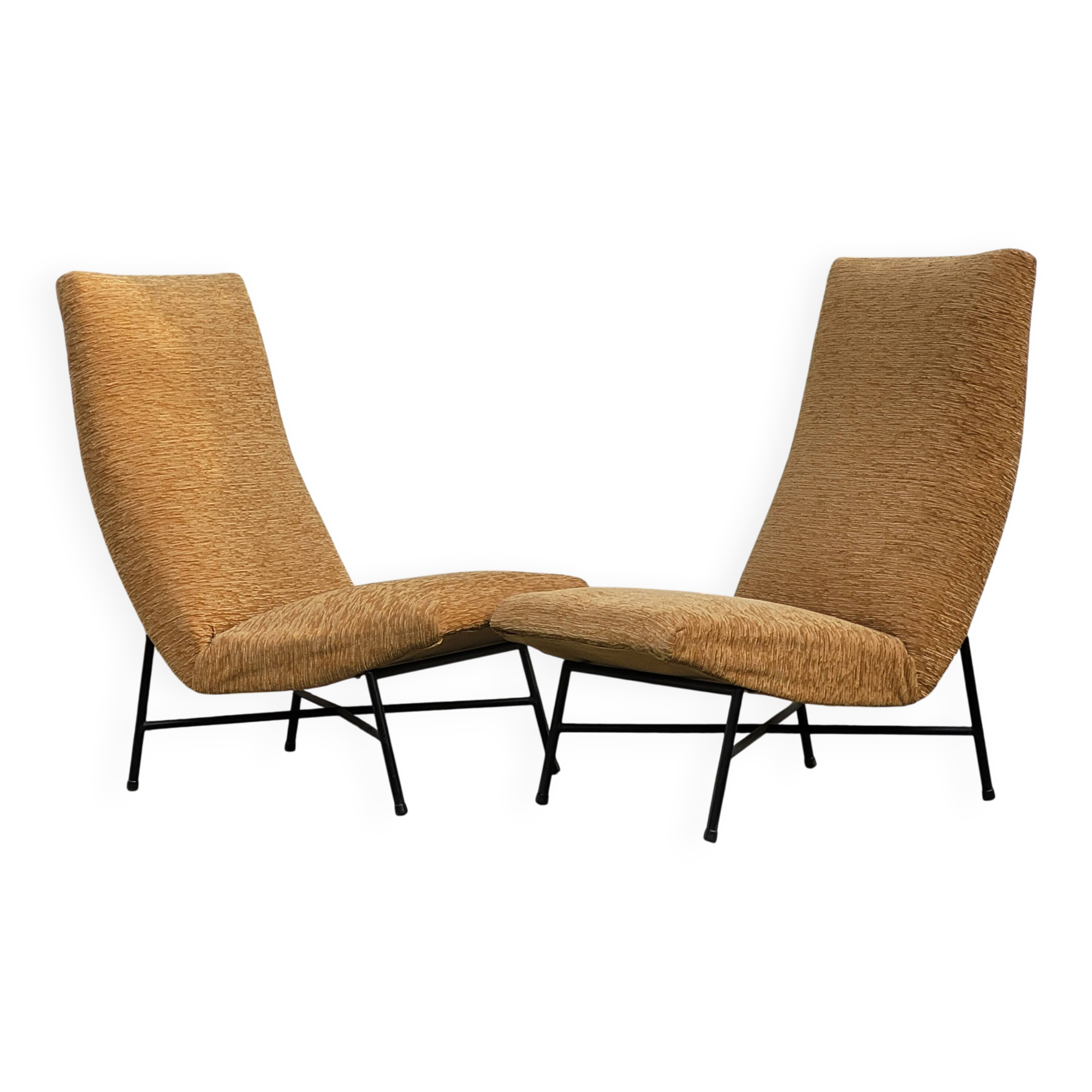 Paire de fauteuils de Geneviève Dangles édition Burov.