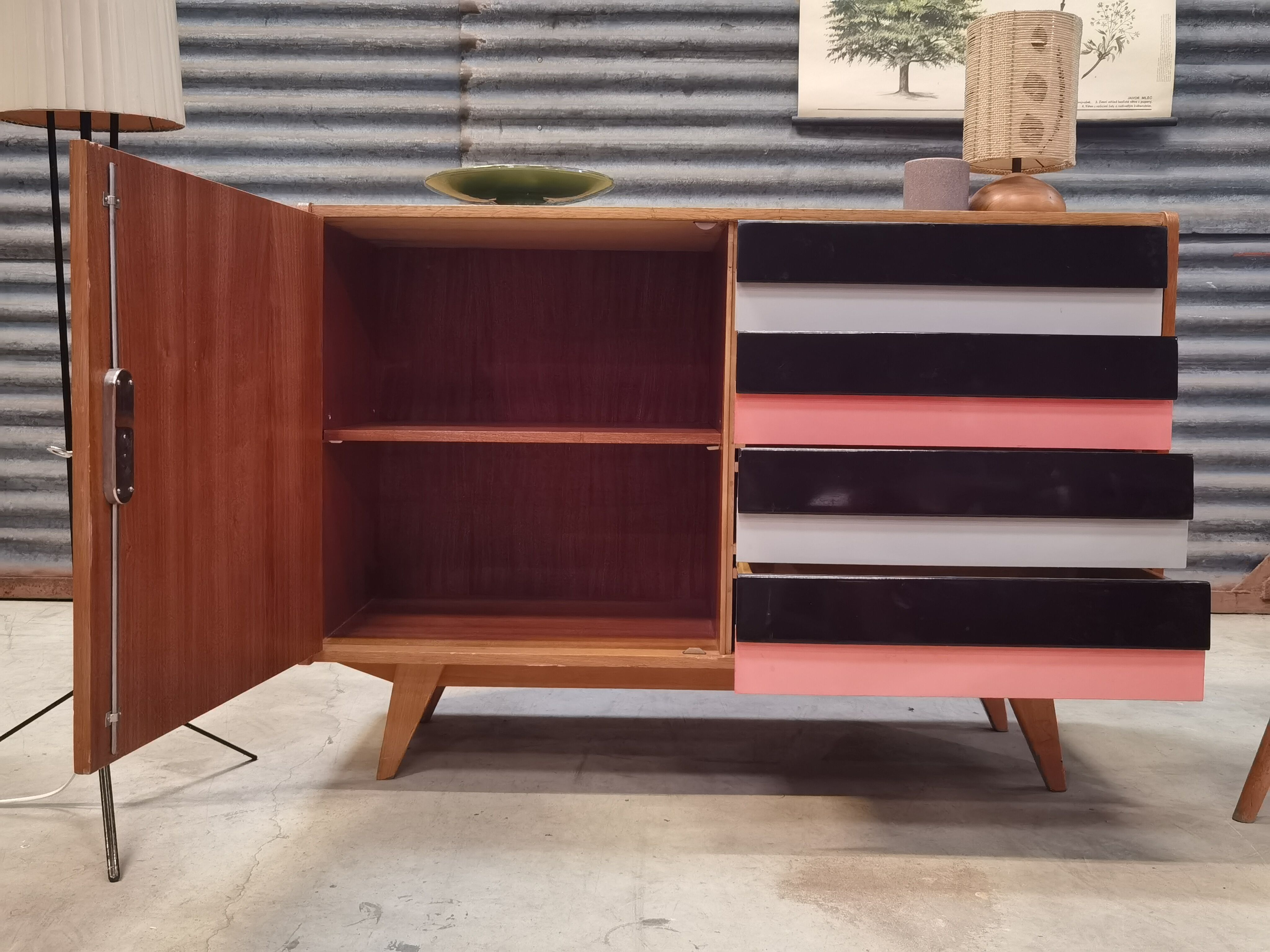 Buffet U 458 Jiri Jiroutek pour Interier Praha 1960