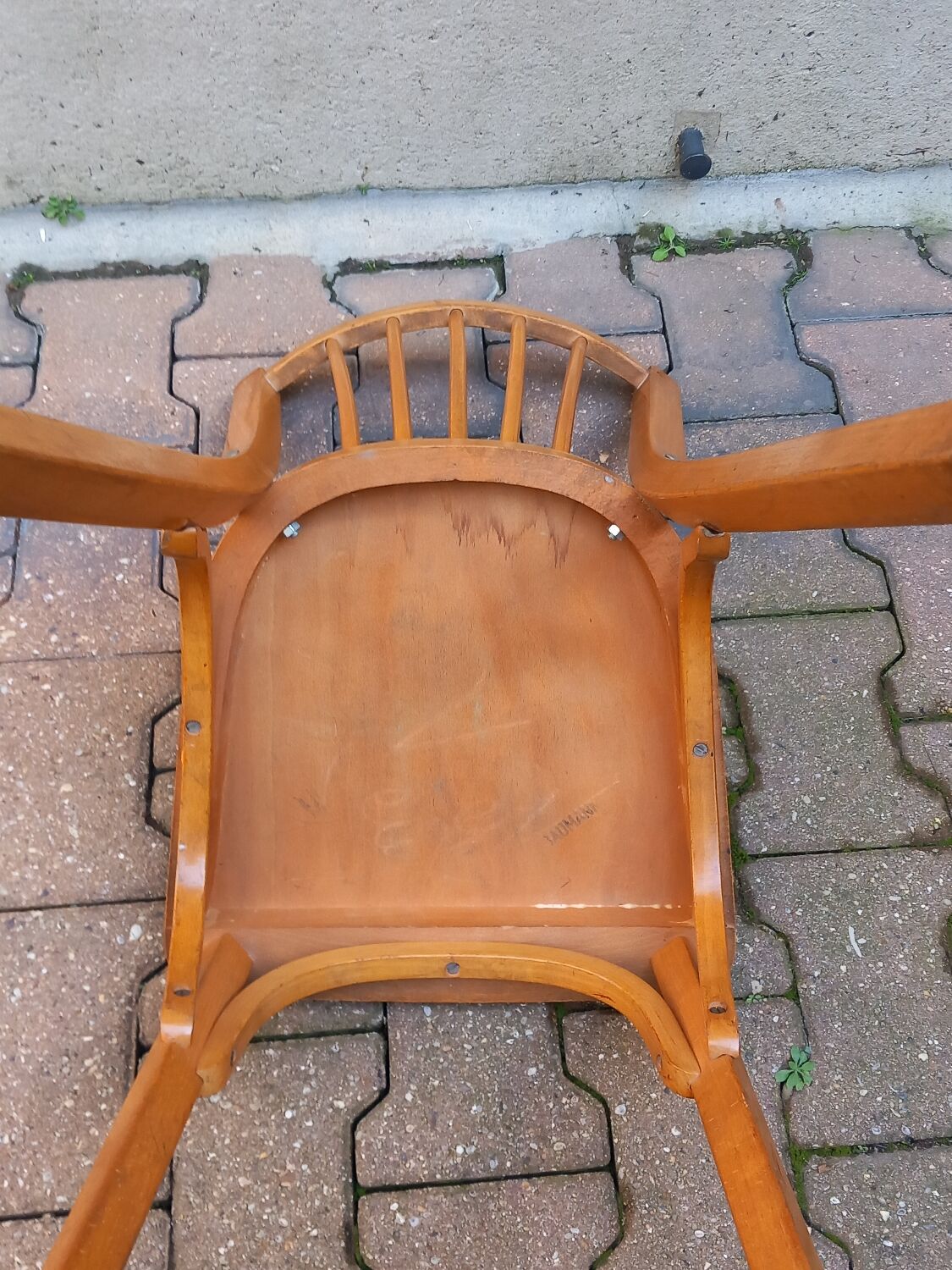 Chaise Baumann