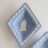 Lot of 2 Wedgwood 1955 pocket emptiers. In very good condition.