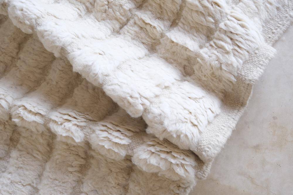 White Moroccan Beni Ourain Rug - 293 x 197 cm