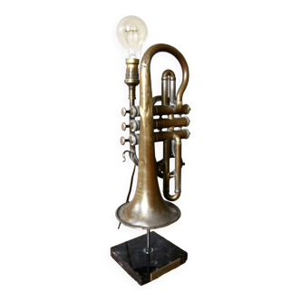 Trumpet lamp