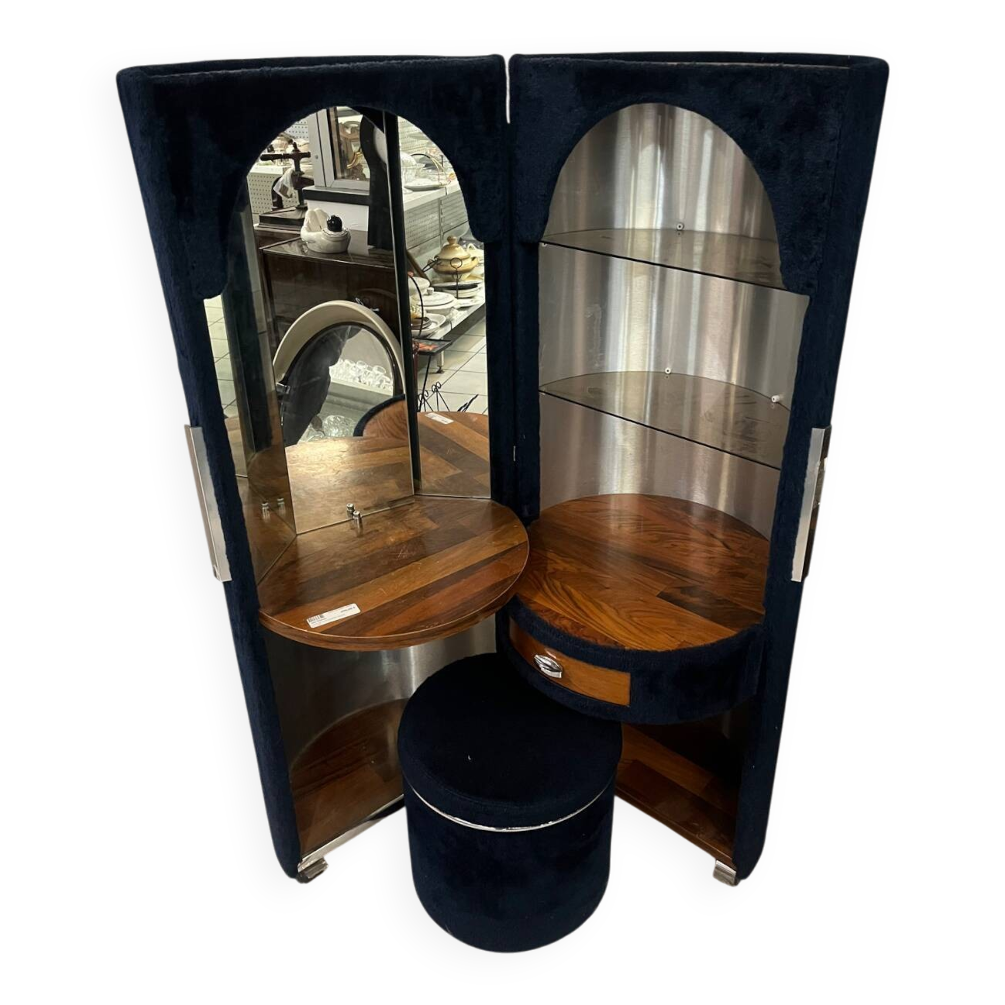 Hairdresser by Luigi Massoni