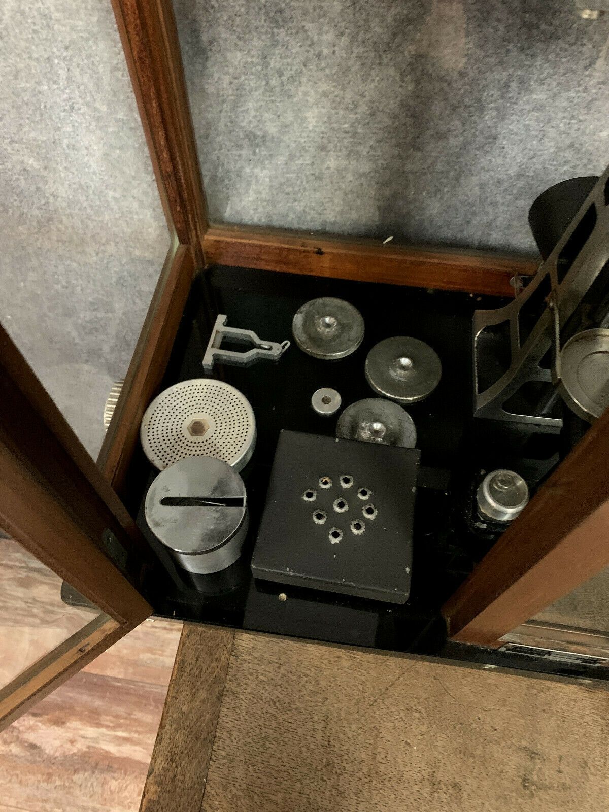Prolabo Paris around 1900 old precision scale in its original showcase ...