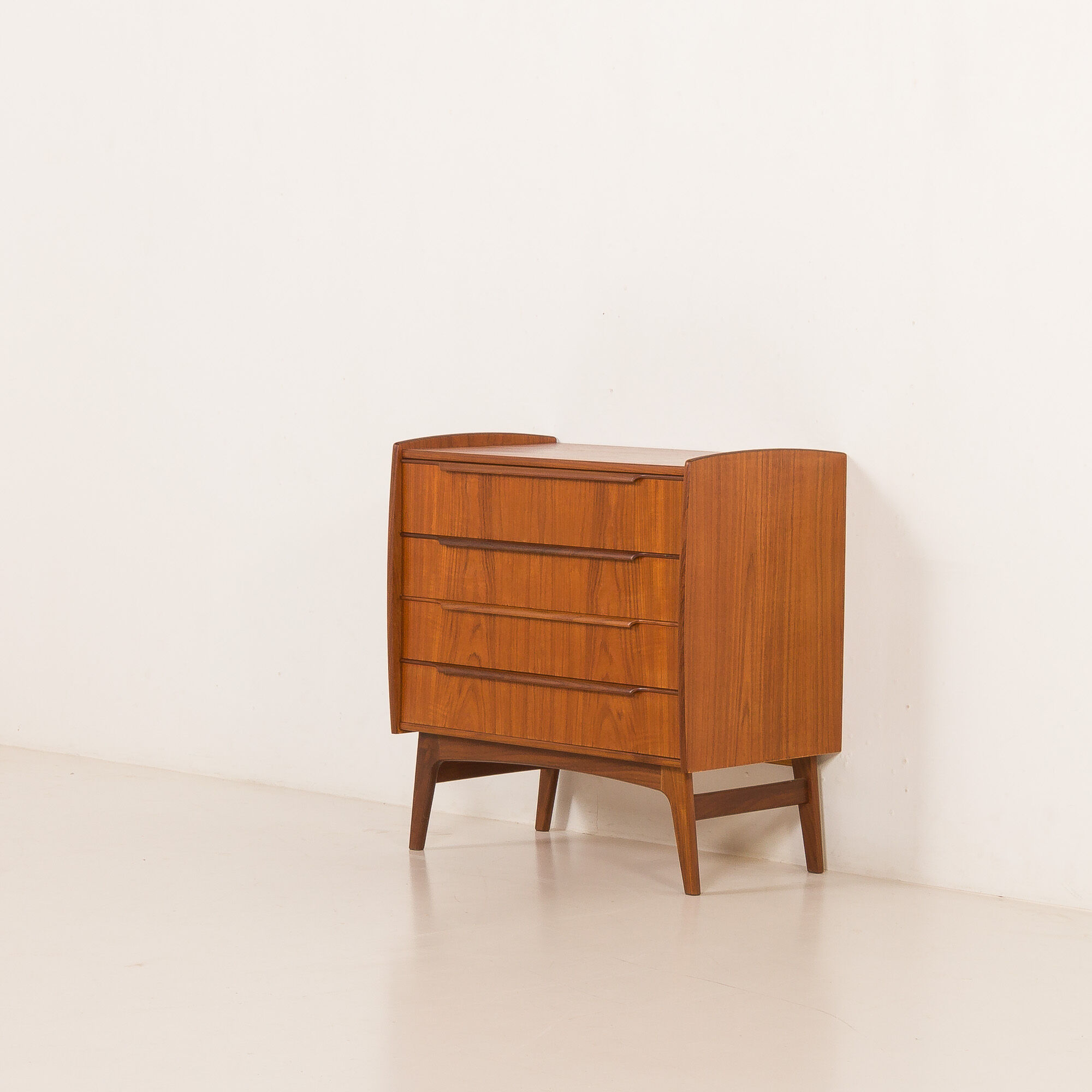 Commode danoise avec bureau caché ou coiffeuse, années 1960