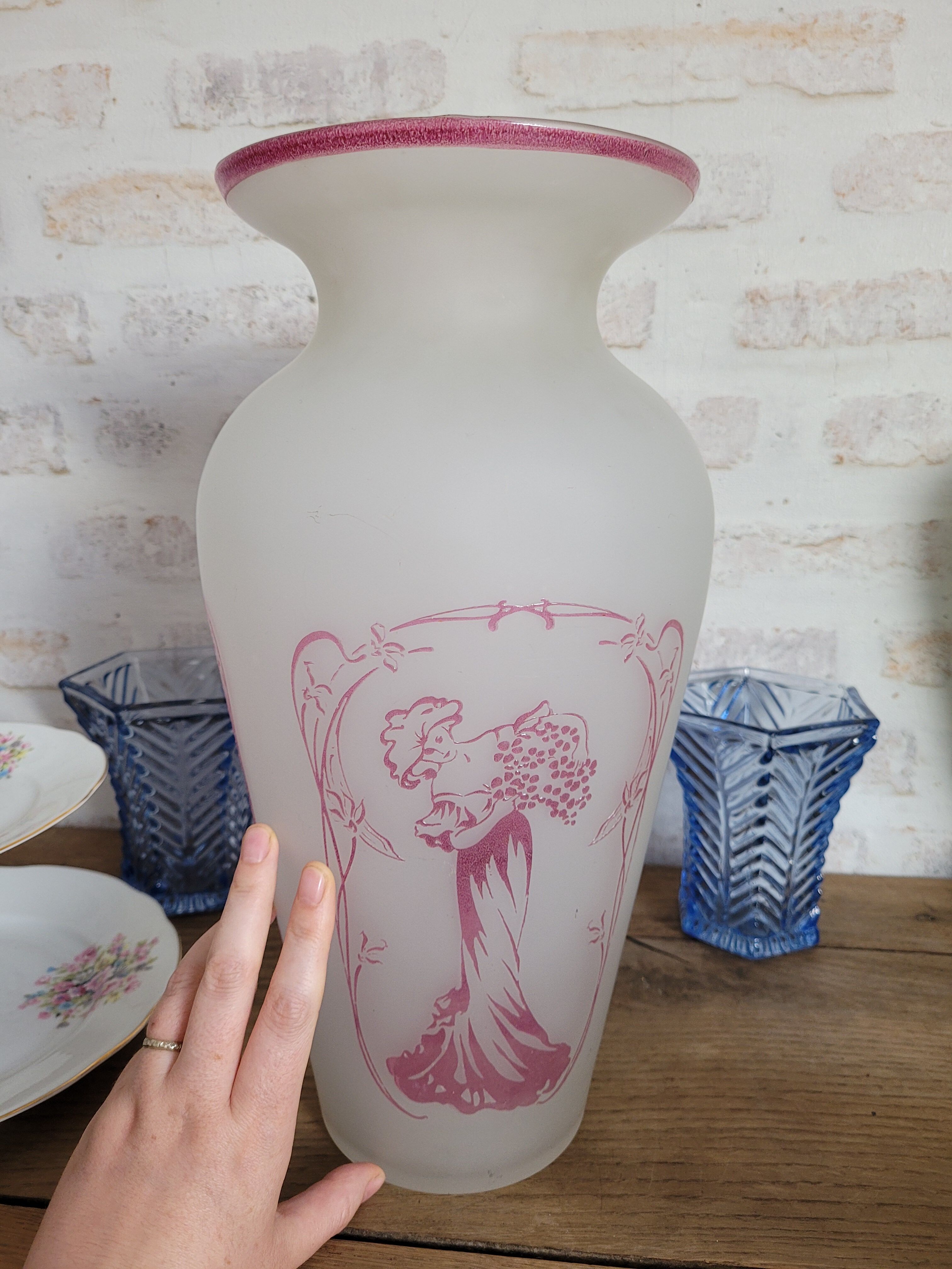 Large vase motif Art Nouveau