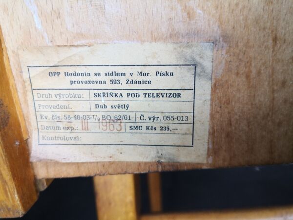 Meuble télé/radio vintage, tchèque (Opp. Hodonin)