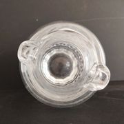 Ensemble de trois vases en cristal et en verre