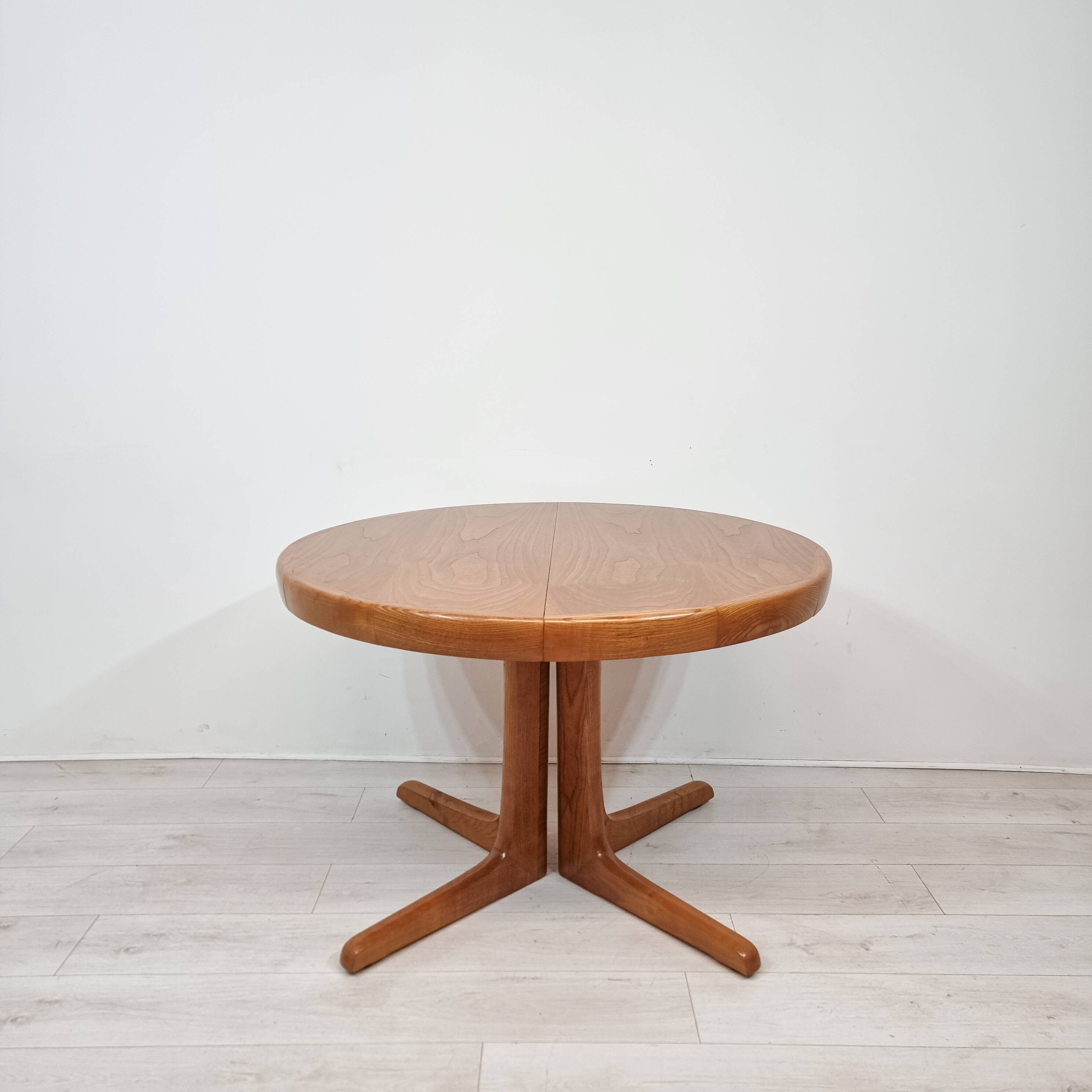 Baumann solid elm dining table