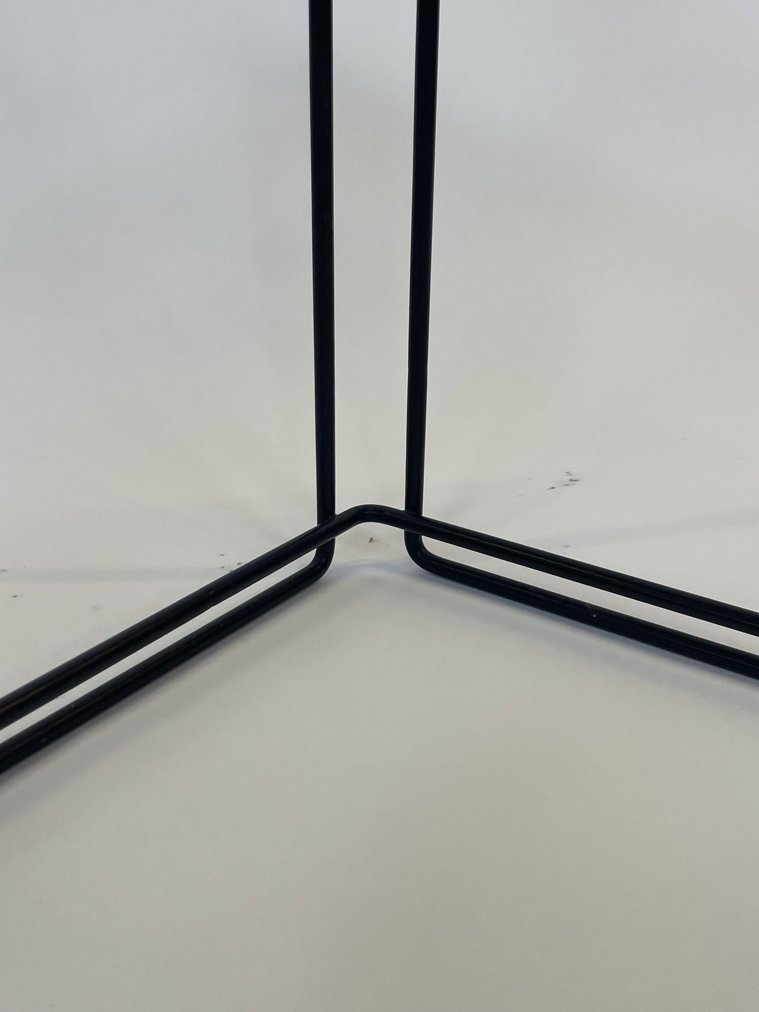 Table d'appoint vintage de Max Sauze "isocèle" design années 70