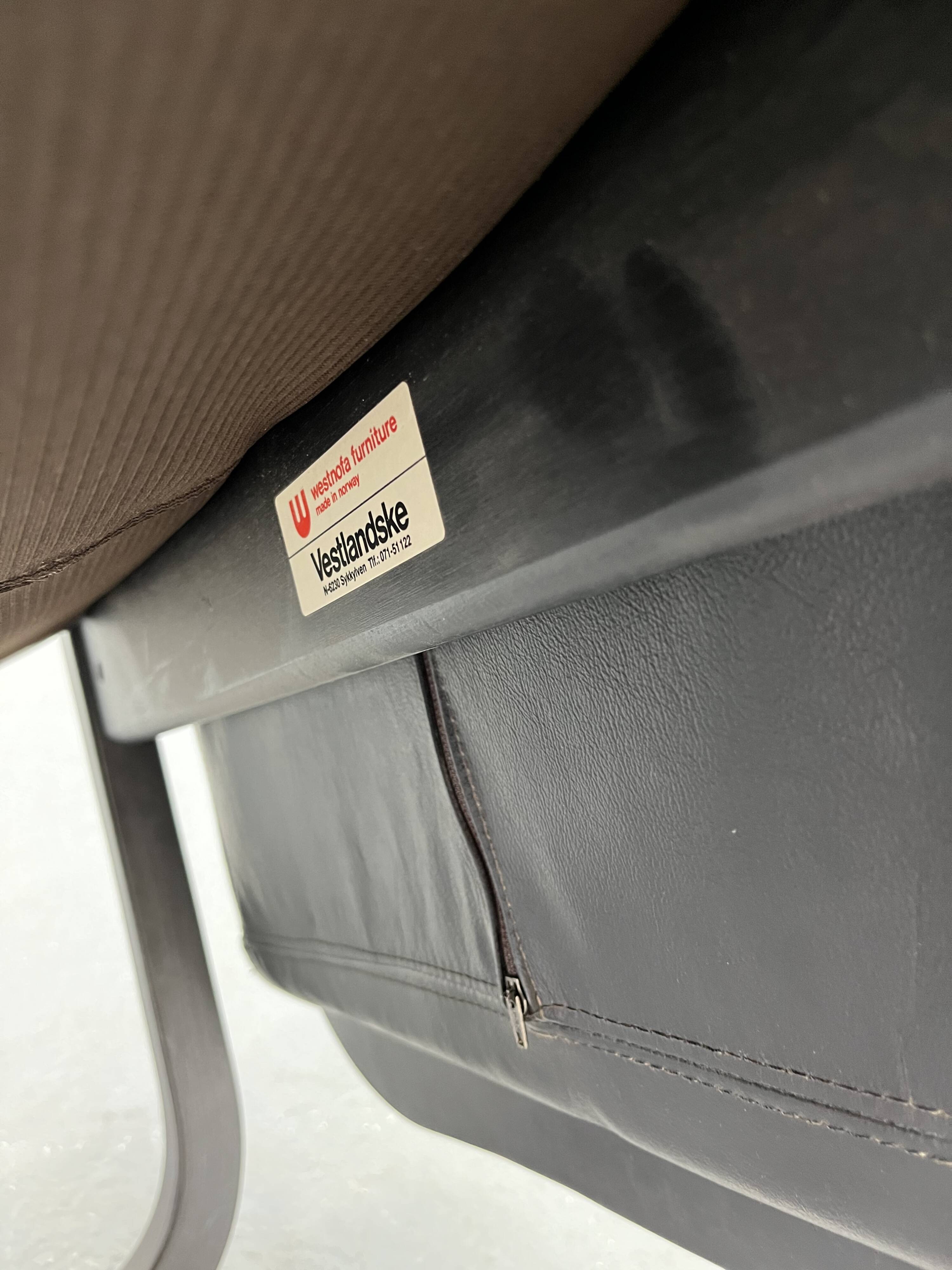 Sinus lying leather black chair from westnofa, 1970s