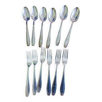 12 Art Deco place settings