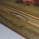 Ancienne boite en tôle