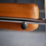 Pair of 70s design chairs