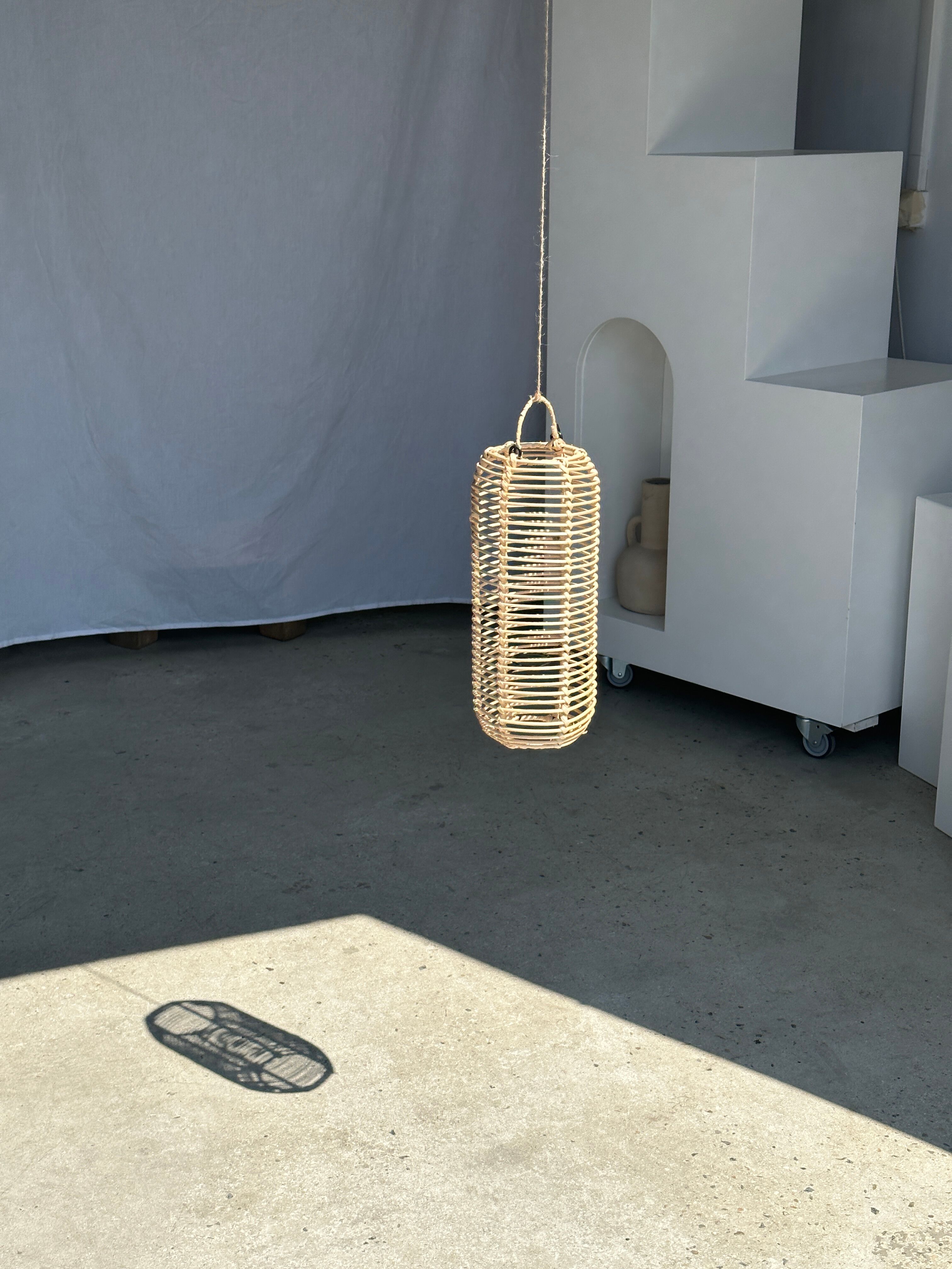 Small lantern-shaped rattan suspension H35 D15