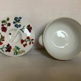 Paire de cassolettes avec couvercles en porcelaine de Paris