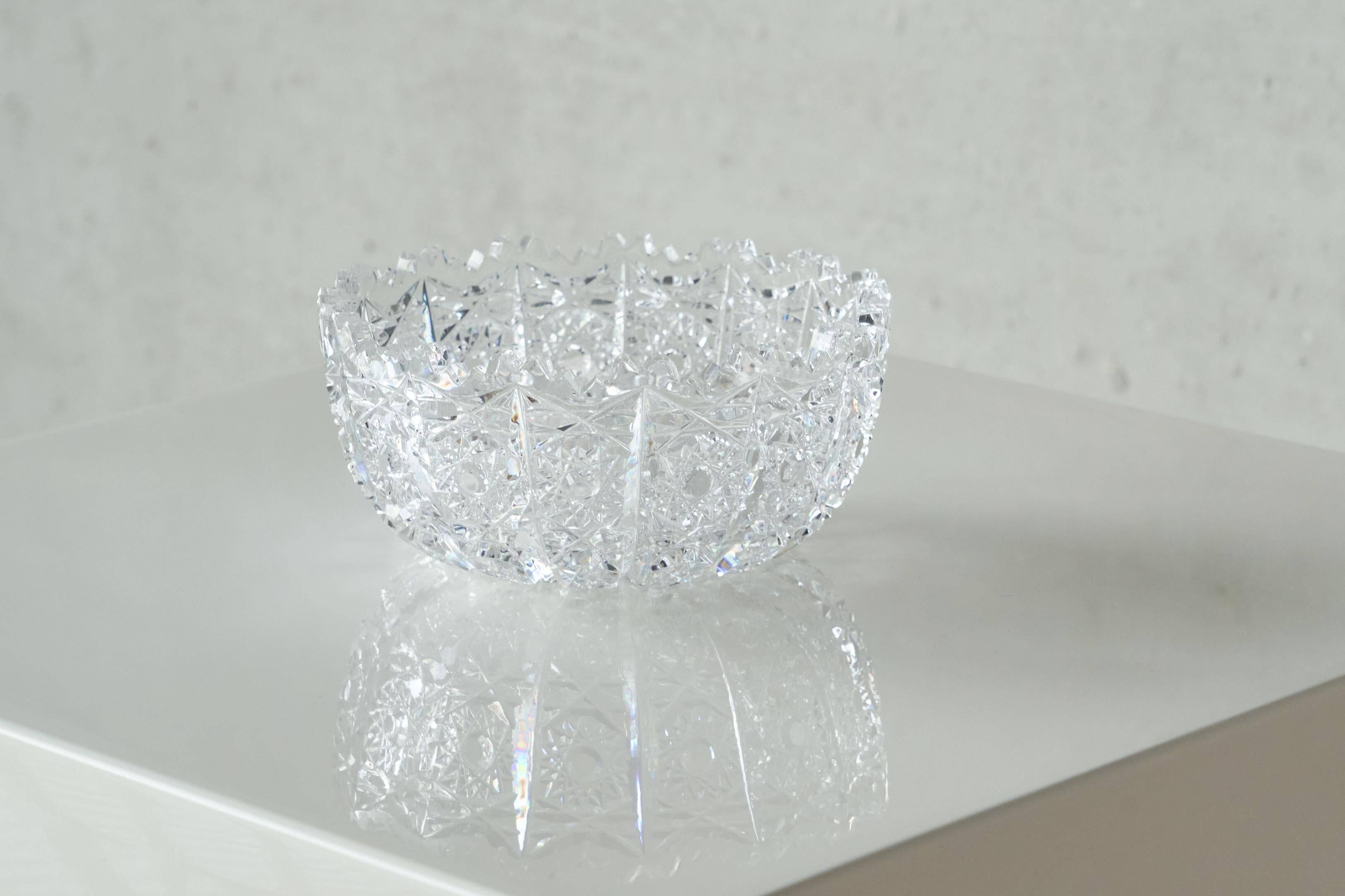 Bol décoratif Flocons de neige en cristal, début 20e siècle