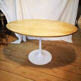 Table ovale  pied tulipe