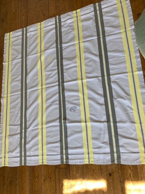 Lot of 2 tablecloths and six monogrammed towels