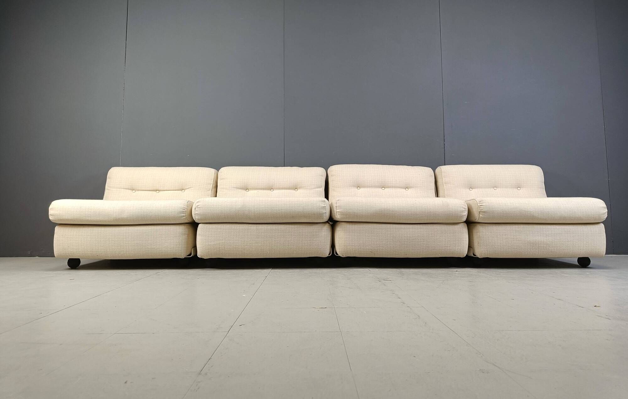 Set of 4 Amanta sofas by Mario Bellini for C&B Italia, 1970s