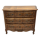 Commode de style Louis XV en bois naturel