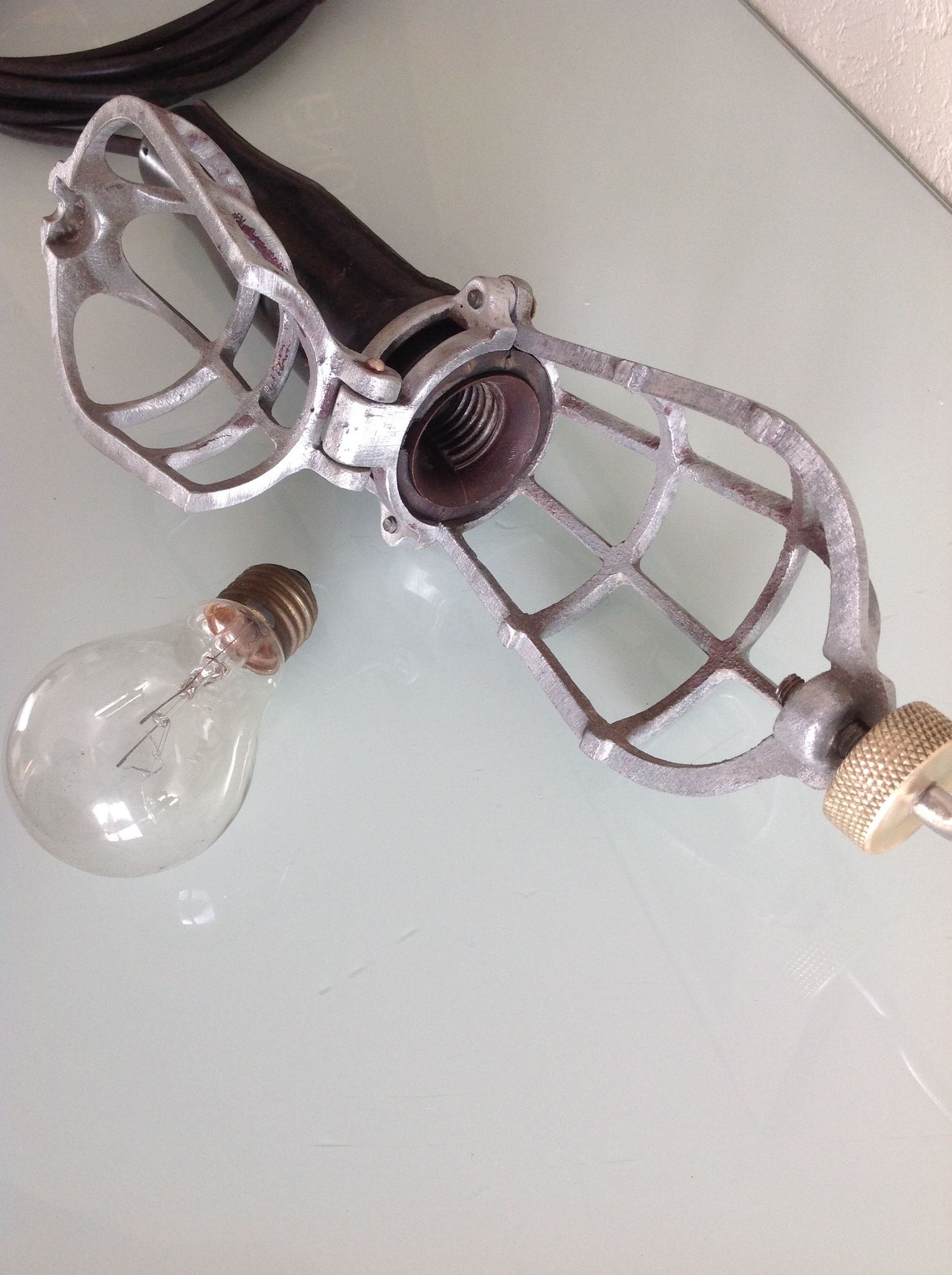 The Pyle National Company lamp 40-50