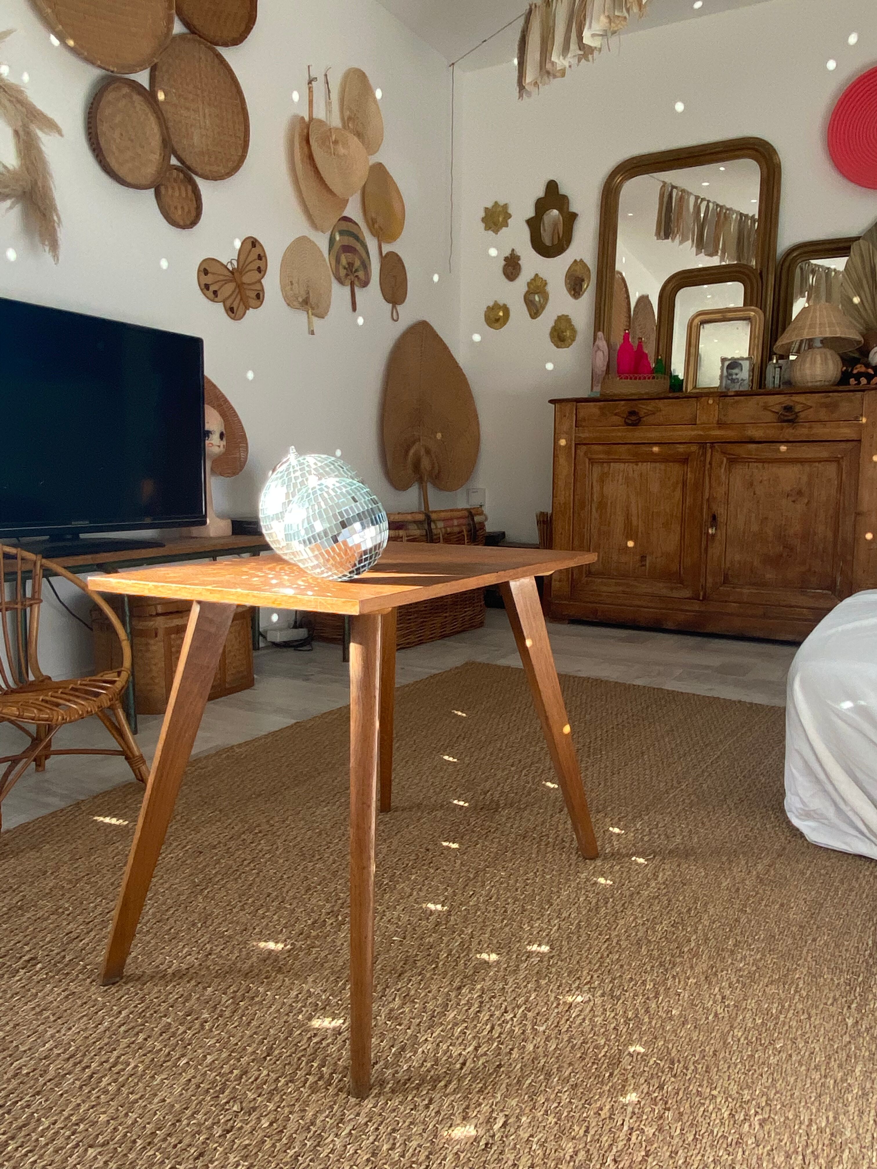 Compass leg coffee table