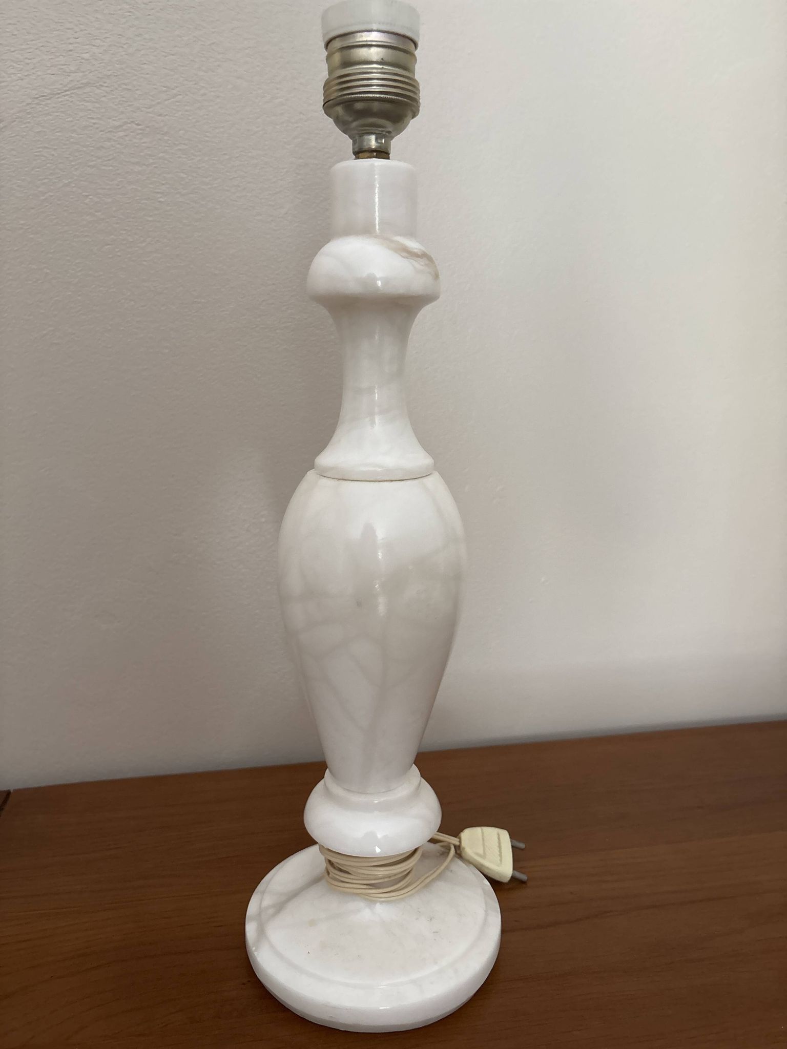 Lamp base made of genuine alabaster.