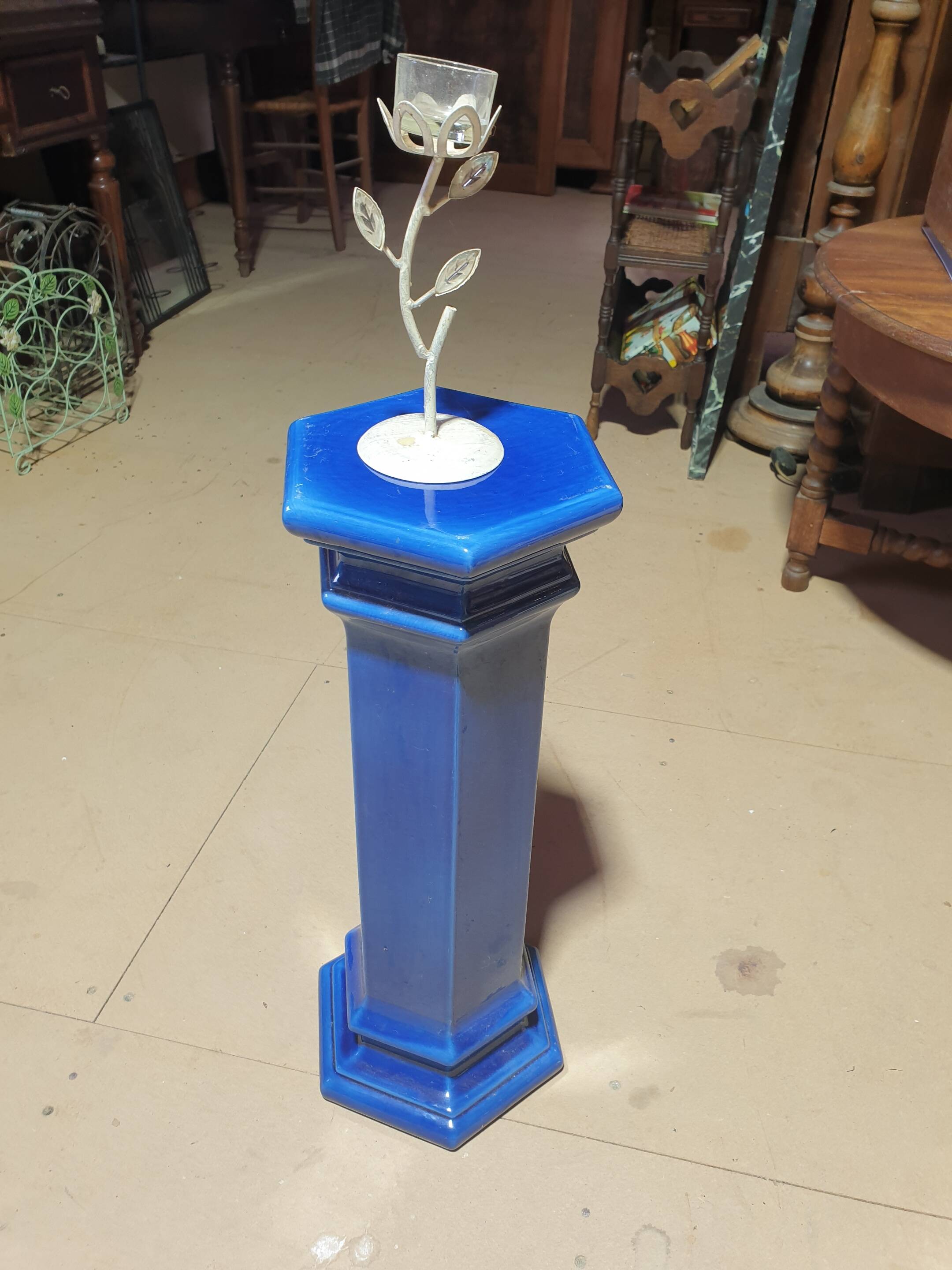 Sellette - colonne en faïence bleue
