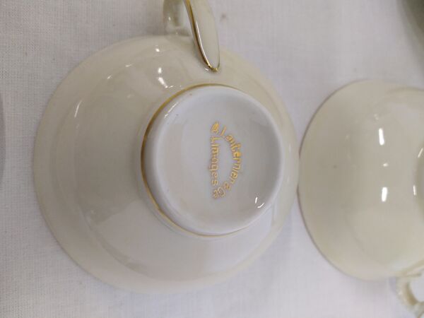 Service à café en porcelaine de Limoges