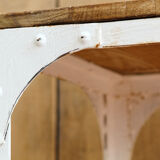 Industrial stele on wheels