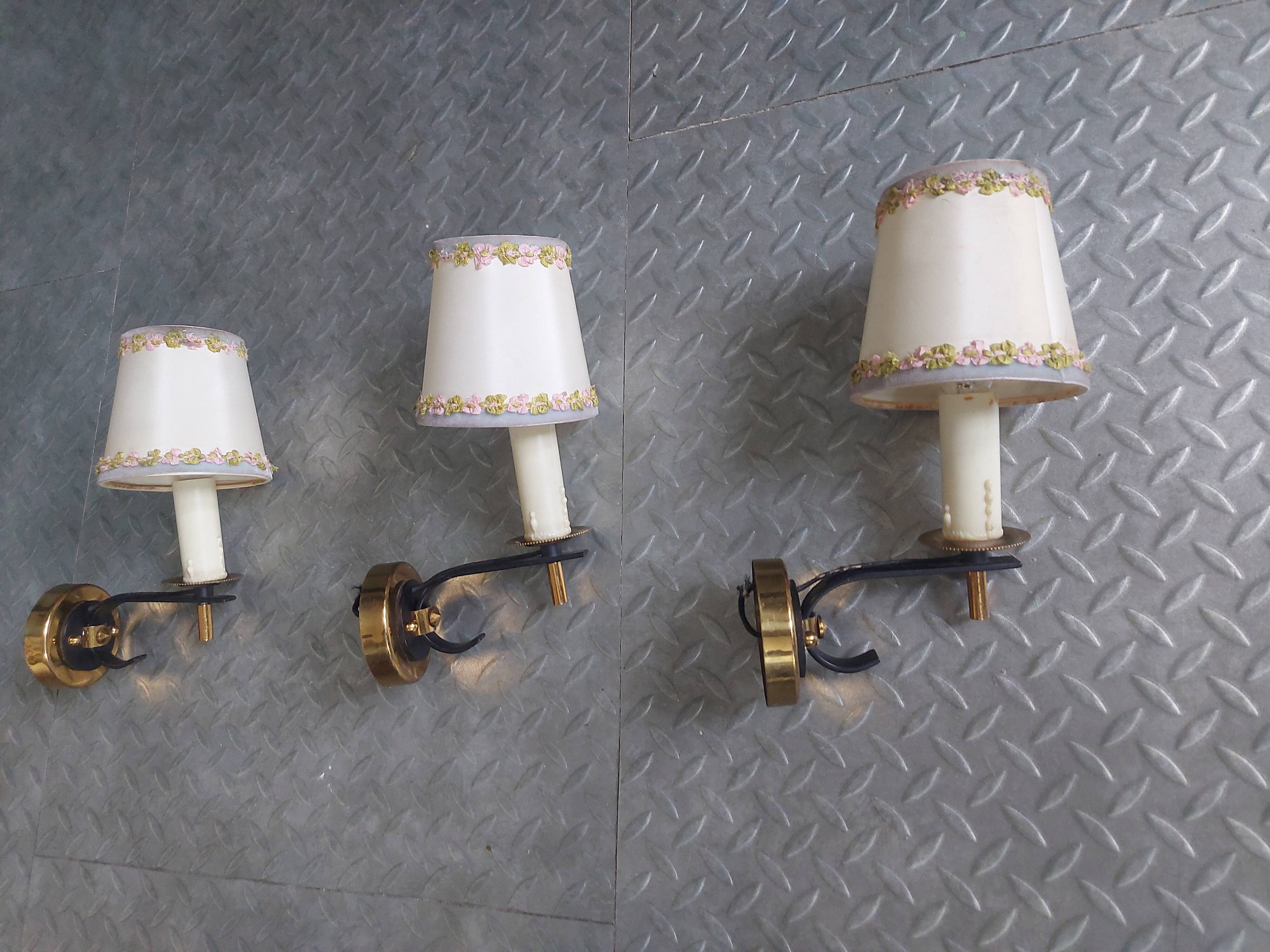 3 brass sconces with lampshade, 50