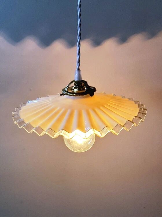 Suspension in pleated opaline 1950
