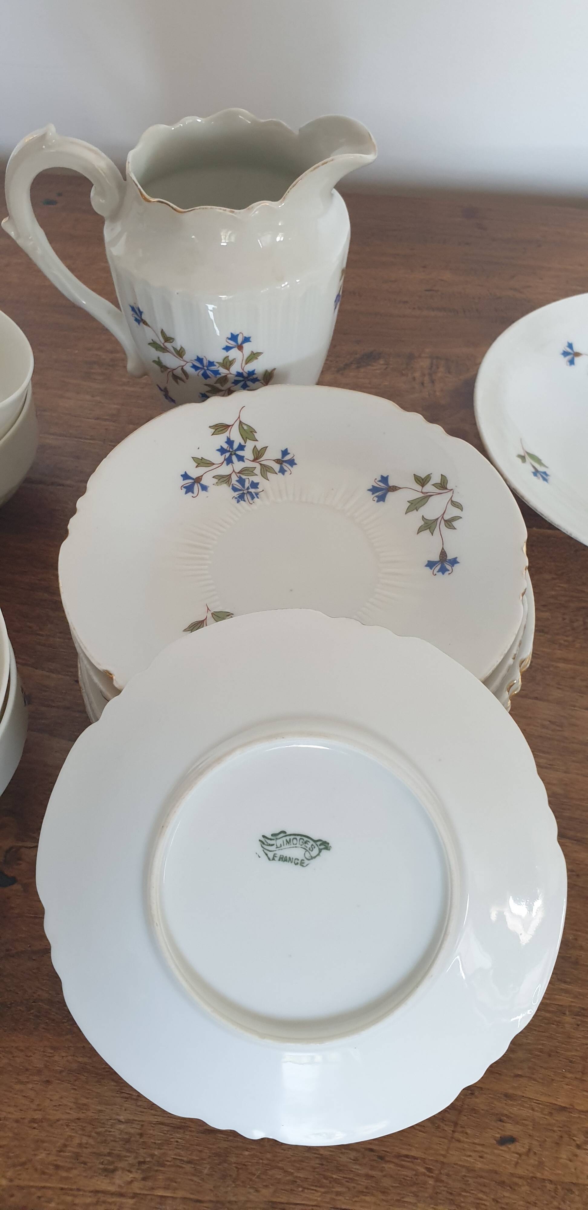 Tea service pieces in antique limoges porcelain with a cornflower pattern (for sale)