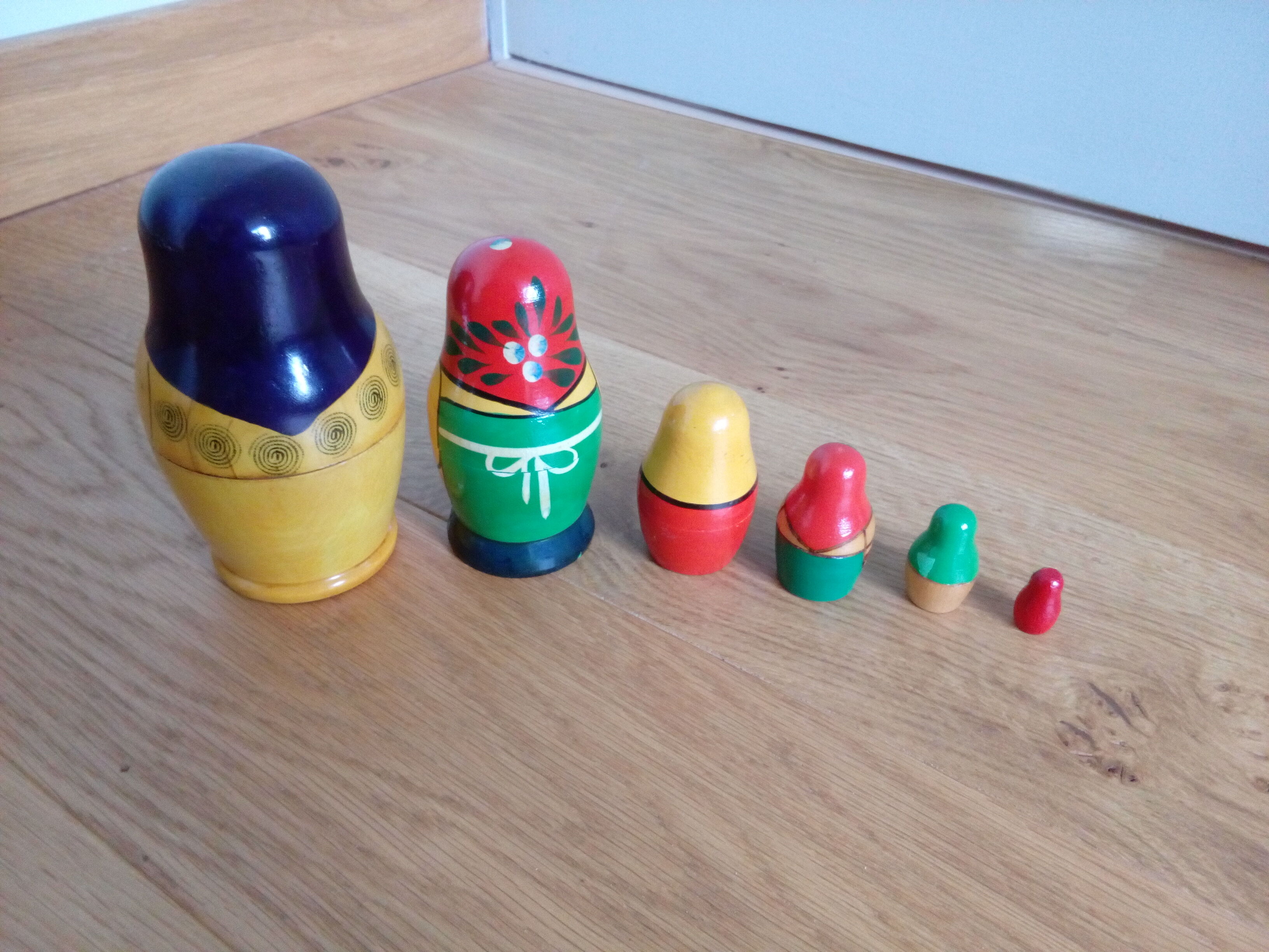 Russian dolls gigognes matriochka