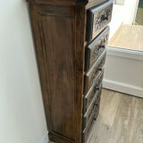 Chiffonnier en bois sculpté