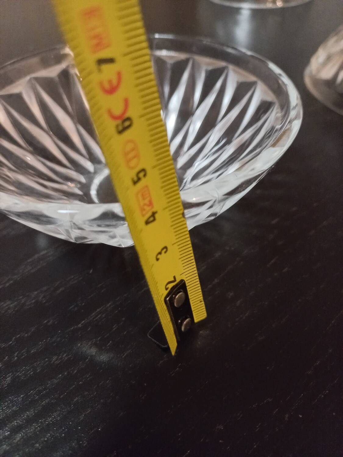 Service 3 salad bowls and Duralex cups