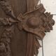 Fronton en bois naturel du début XXe s.Belles scultures