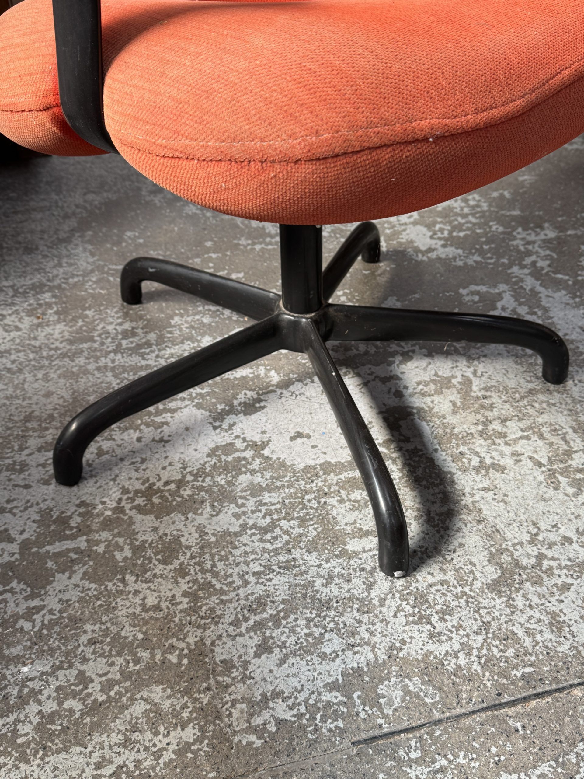 Knoll armchair