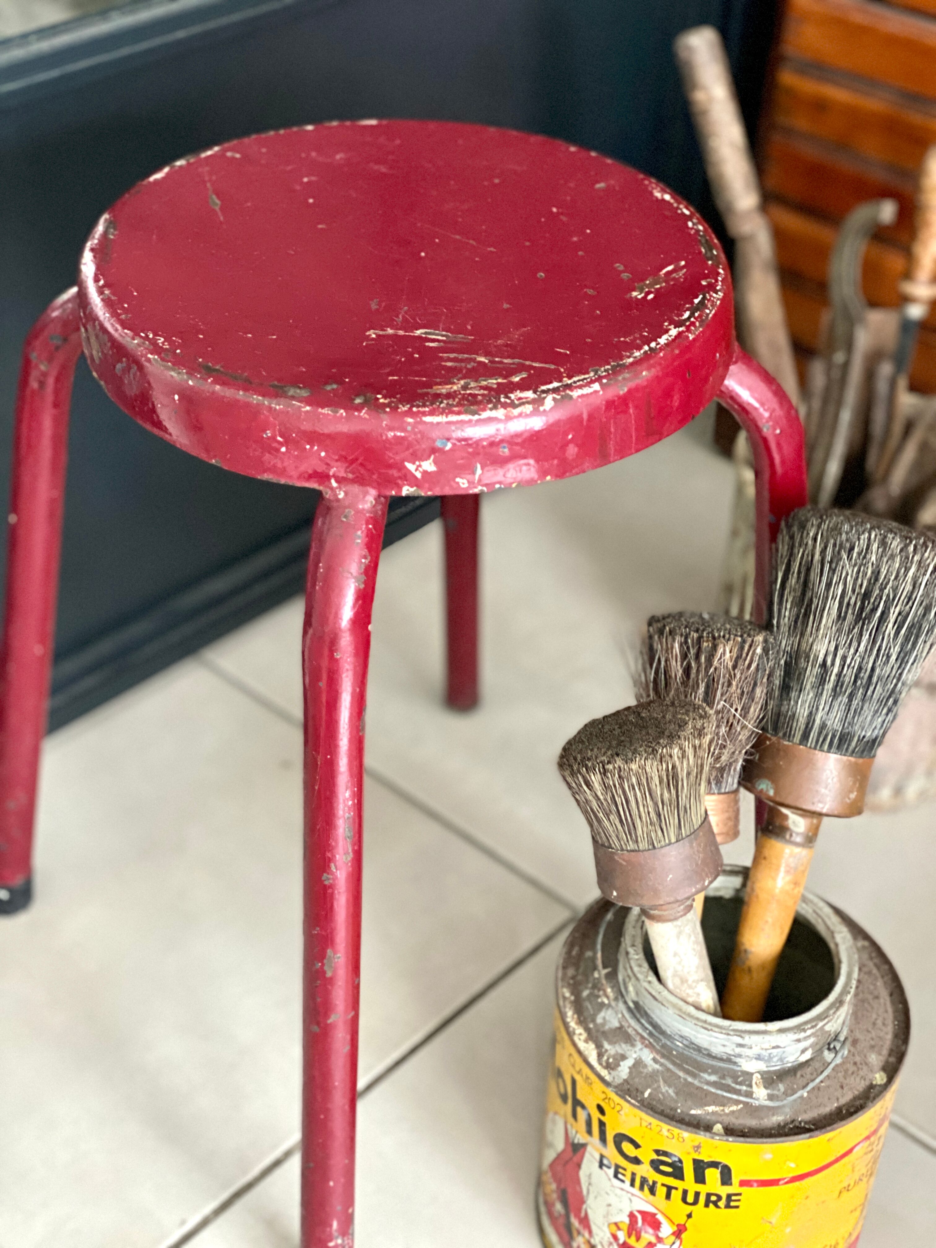 Metal workshop stool
