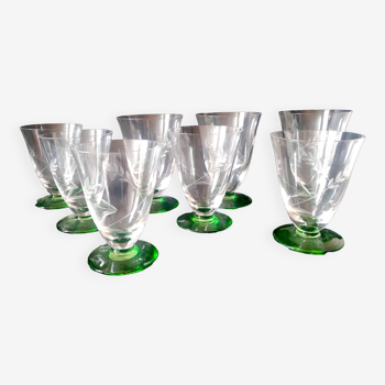 8 two-tone Art Deco engraved crystal stemware