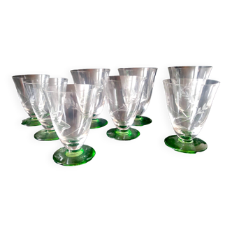 8 two-tone Art Deco engraved crystal stemware